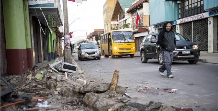 Chile regrets panic triggered by mistaken tsunami warning after quake