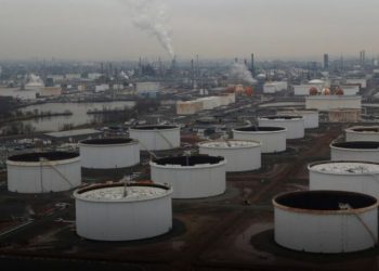 Oil prices edge up on strong China data, U.S. crude oil draw