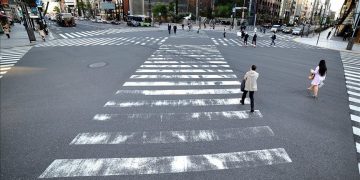 Japan to consider new COVID-19 emergency declaration