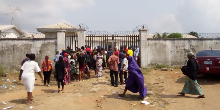 NIN: Applicants stranded as Anambra NIMC office shuts entrance gate