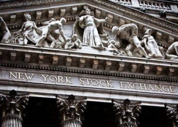 NYSE to ignore Trump ban on Chinese telecom companies