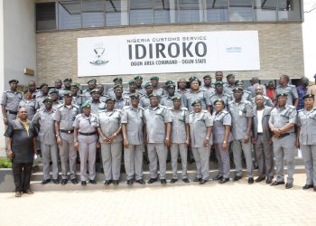 3 die as mob attack Customs checkpoint, operational base in Kwara