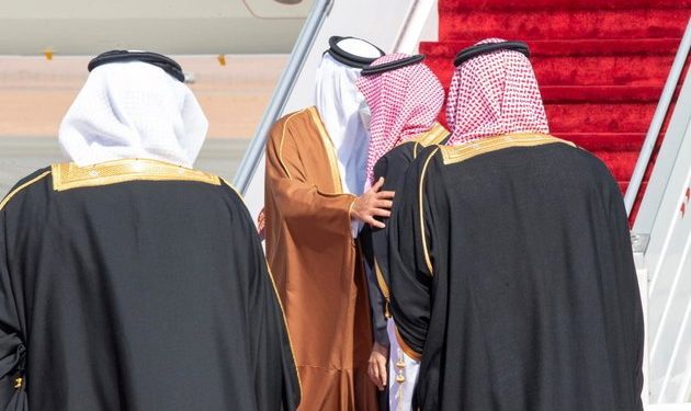 Qatari leader embraced by Saudi crown prince ahead of GCC summit