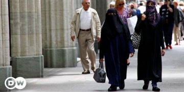 Switzerland recommends rejection of facial covering ban during March referendum
