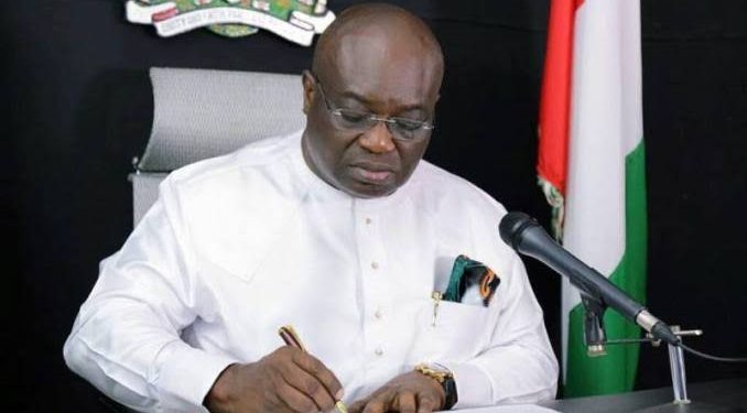 Gov. Ikpeazu tasks youths to use social media for national unity