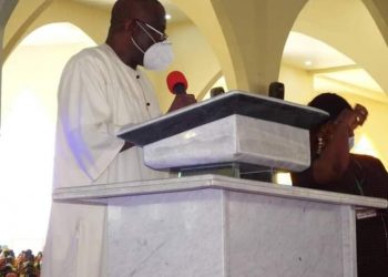 Jonathan tasks politicians on unity, love