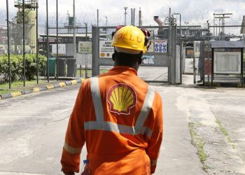 Nigeria blocks Shell’s bank accounts over oil pipeline dispute