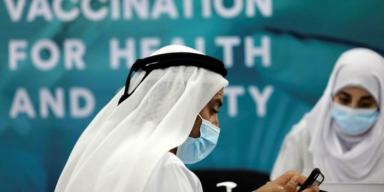 UAE Temporarily Restricts COVID-19 Vaccinations to Elderly, Chronic Diseases