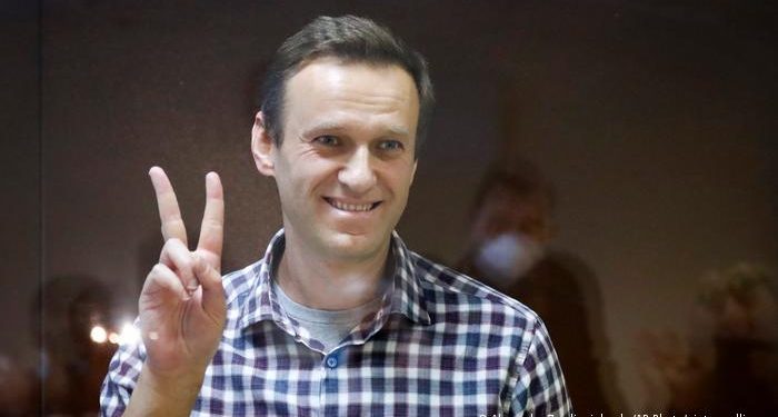 U.S. and EU impose sanctions on Russia over Navalny poisoning, jailing