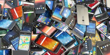 Global smartphone production dropped in 2020: Report