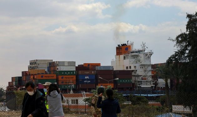 Suez Canal Backup Could Clear in About 4 Days