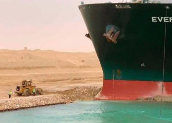 Dislodging Suez Canal ship could take at least a week