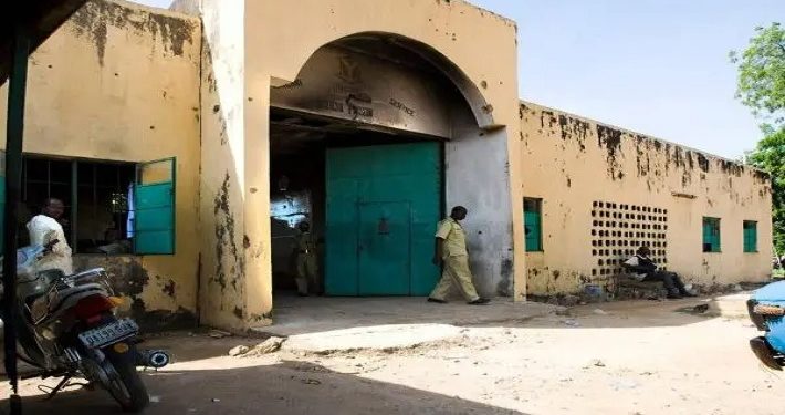 Riot in Bauchi Correctional Centre, warders, inmates injured