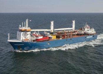 Crew from Dutch ship rescued from waters after ship loses engines