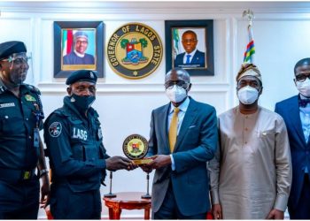 Sanwo-Olu honours police officer assaulted in Lagos