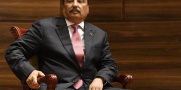 Mauritanian ex-president lashes out over corruption probe