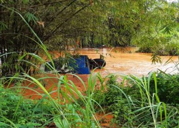 Owena River claims lives as bus loses control