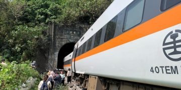 Derailed Taiwan train kills 36 people