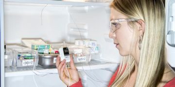 U.S. says Covid vaccine can now be stored in refrigerators