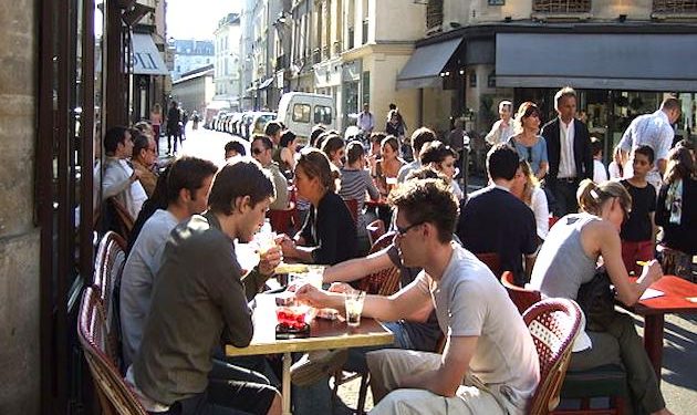 Paris magic returns as cafes, restaurants open for trading