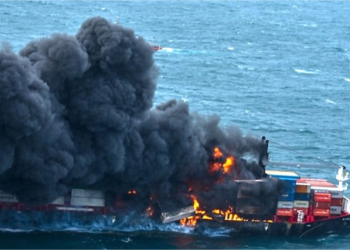 Sri Lanka: Burning ship likely to cause acid rain