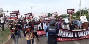 Police clash with protesters in Abuja
