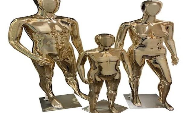 Mannequin astronauts to test dangers of moon mission