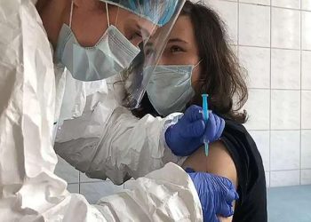 Moscow reports shortage of vaccines following jump in Covid cases