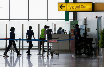 Nigeria restricts passengers from South Africa over virus spread