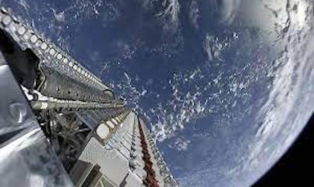 Elon Musk looks to begin worldwide satellite internet by September