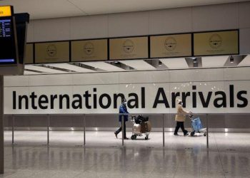 U.S. urges Americans to avoid travel to Britain as Covid surges