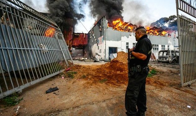 Zuma Unrest: Chaos reigns in Durban as looters target warehouses