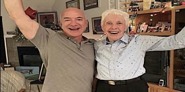 82 year-old female pilot to go into space with Jeff Bezos