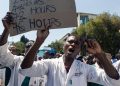 Zimbabwe seeks to limit doctors, nurses striking over pay