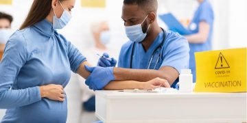 CDC analysis: Covid vaccine safe for pregnant women