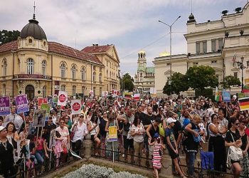 Protests in France to block use of Covid health pass