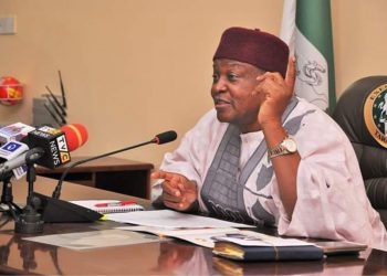 Taraba: Ishaku urges monarchs to resist temptation of land grabbing