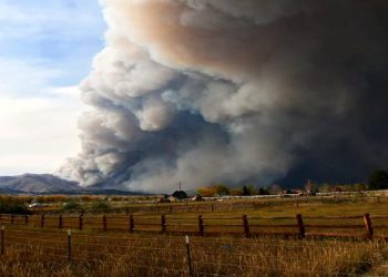 Wildfires in Greece force evacuations of villages