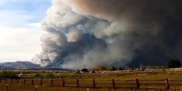 Wildfires in Greece force evacuations of villages