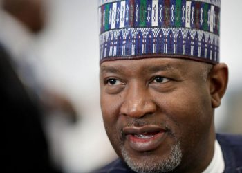 FG to concession four int’l airports, assures FAAN workers of no lay-offs