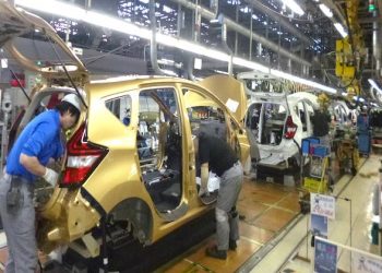 6,700 laid off for 2 weeks as Nissan plant shuts down
