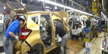 6,700 laid off for 2 weeks as Nissan plant shuts down