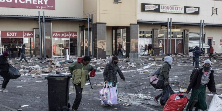 South Africa Looting: Relocate to secure place, FG tells Nigerians