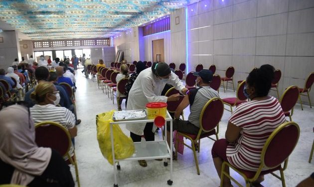 Tunisia vaccinates more than half a million people in a day