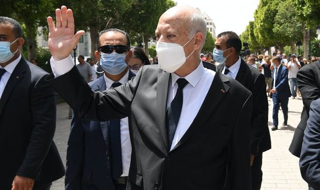 Tunisia: the complex issues behind the presidential power-grab