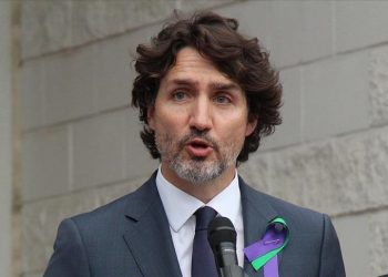 Canadian PM Trudeau makes history, wins third term