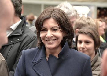 Paris mayor Anne Hidalgo announces candidacy for president