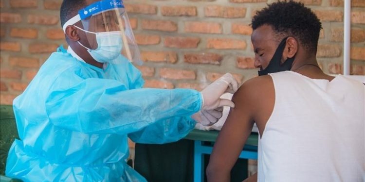 Rwanda fully vaccinates 10% of population: WHO