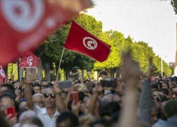 4 Tunisian parties say president lost legitimacy