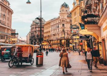 As Covid returns, Austria warns of lockdown for unvaccinated